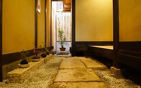 加里屋旅館q